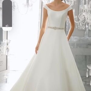 Jaclyns bridal Wedding Dress
